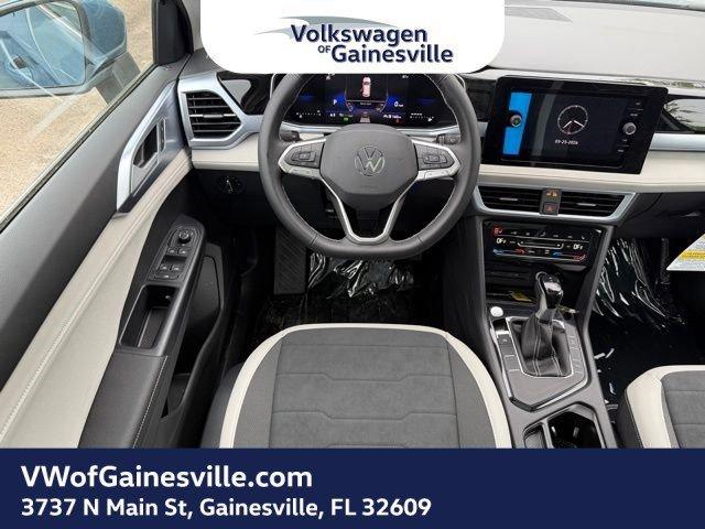 Volkswagen Taos Se Fwd Sport Utility - Thumbnail 12
