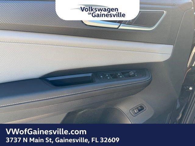 Volkswagen Atlas Cross Sport 2.0T Sel R-Line Black With Navigation & Awd - Thumbnail 13