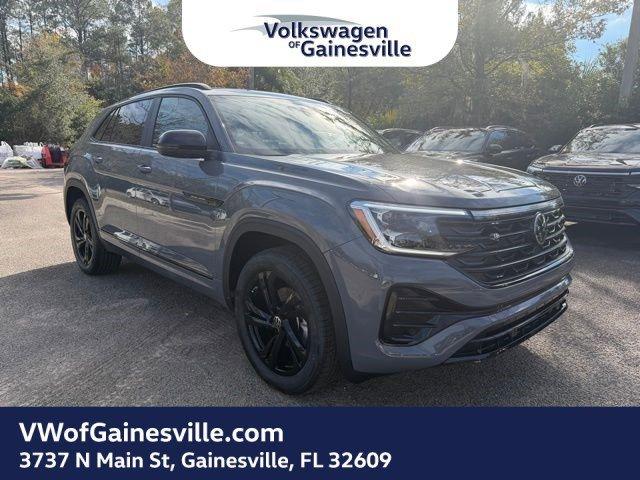 Volkswagen Atlas Cross Sport 2.0T Sel R-Line Black With Navigation & Awd - Thumbnail 2