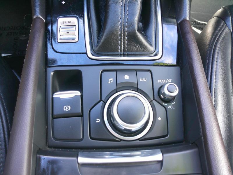 Mazda Mazda3S Touring At 4-Door - Thumbnail 17