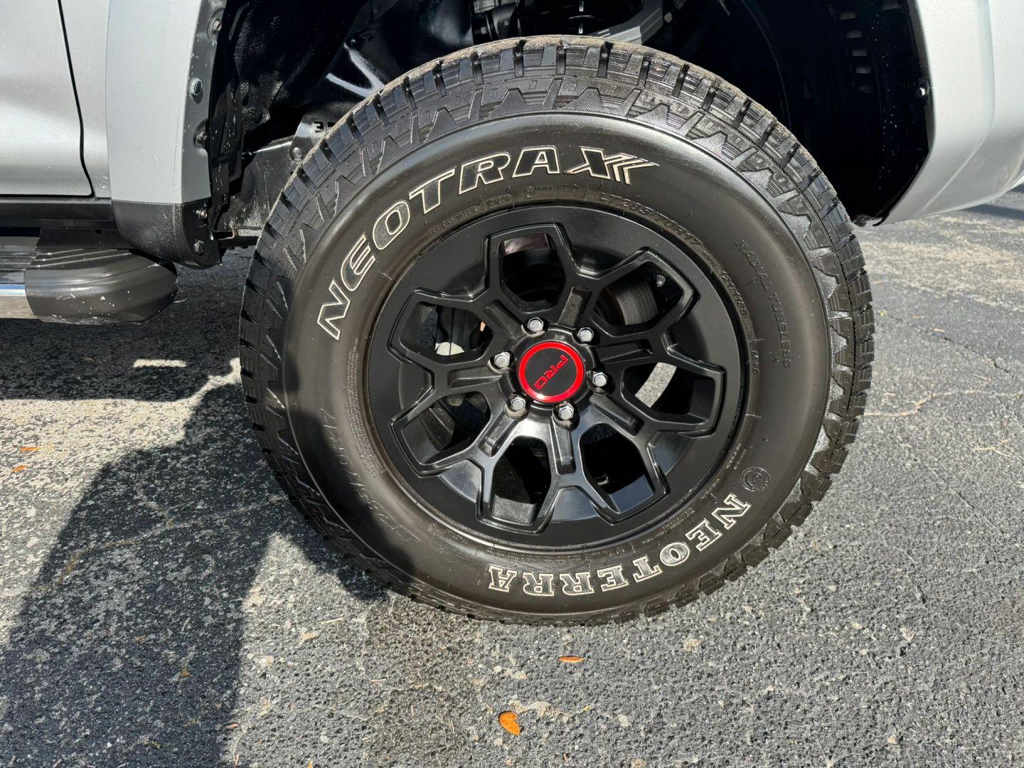 Toyota 4Runner Sr5 Sport Utility 4D - Thumbnail 18