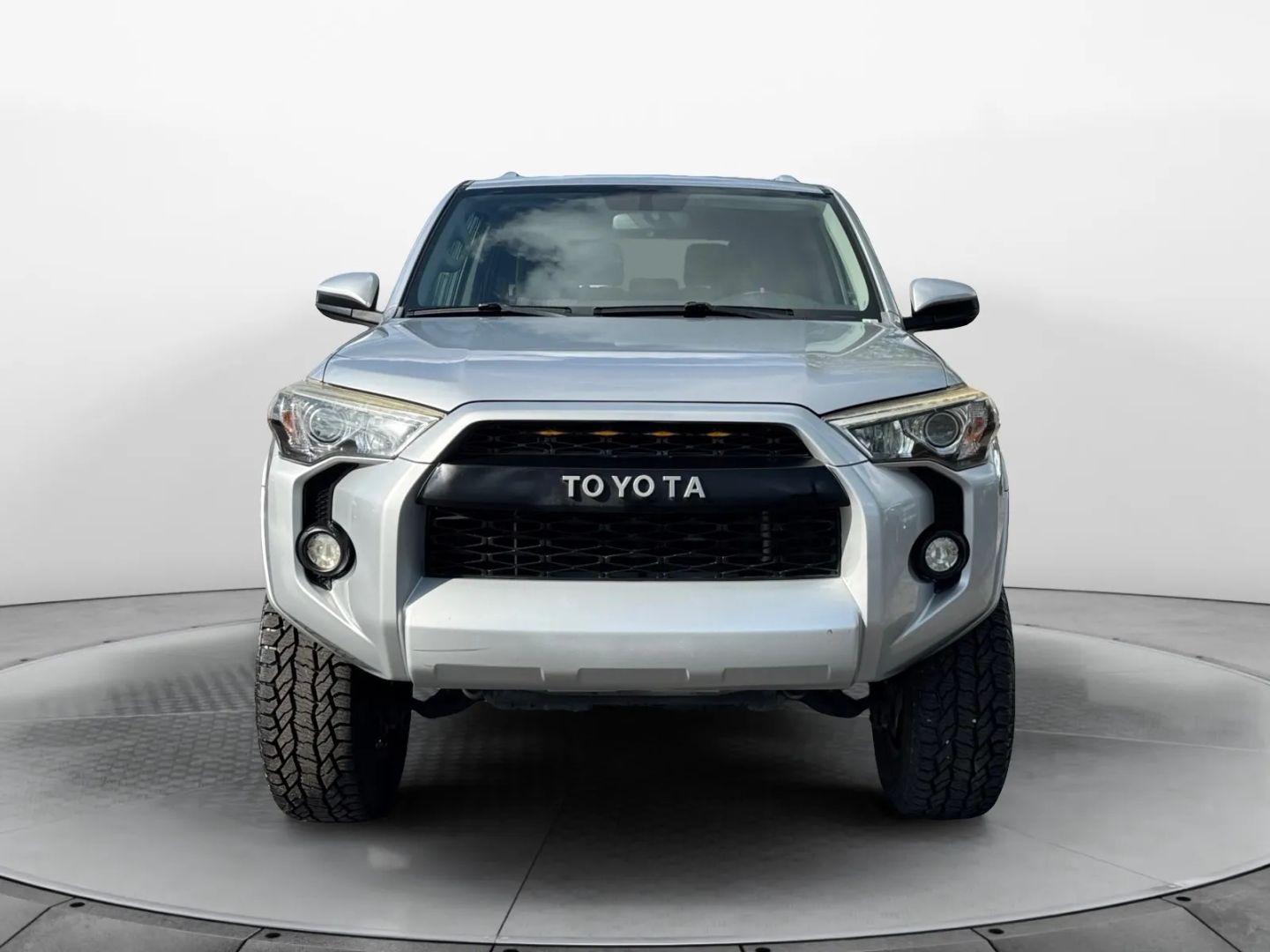 Toyota 4Runner Sr5 Sport Utility 4D - Thumbnail 4