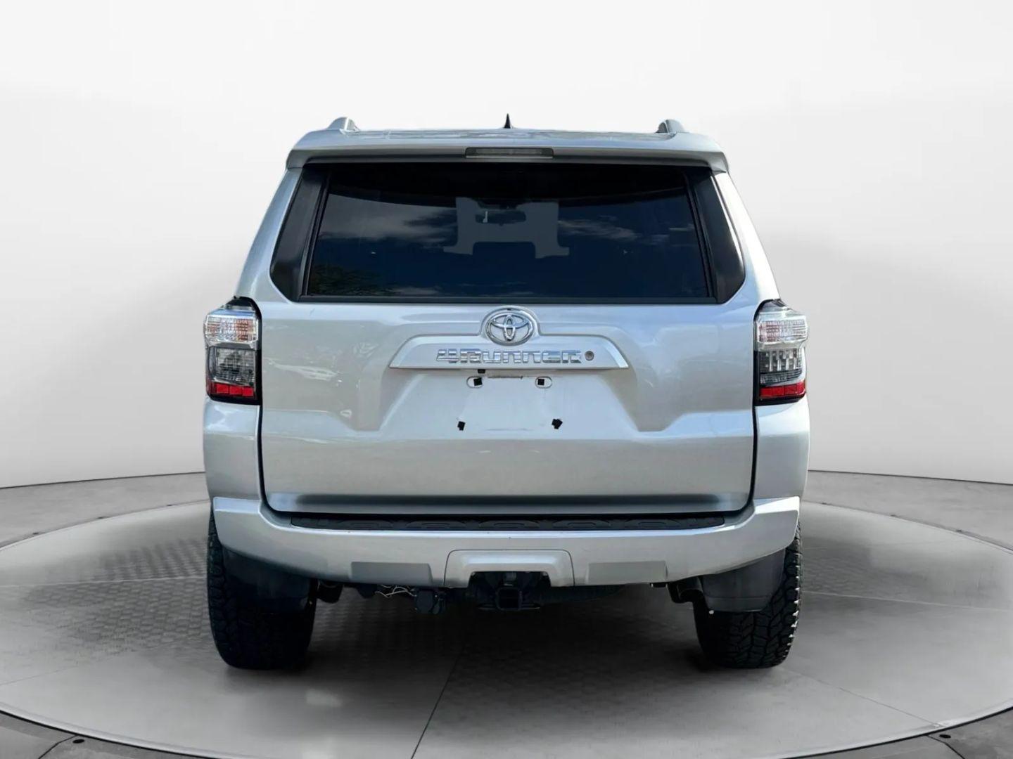 Toyota 4Runner Sr5 Sport Utility 4D - Thumbnail 10
