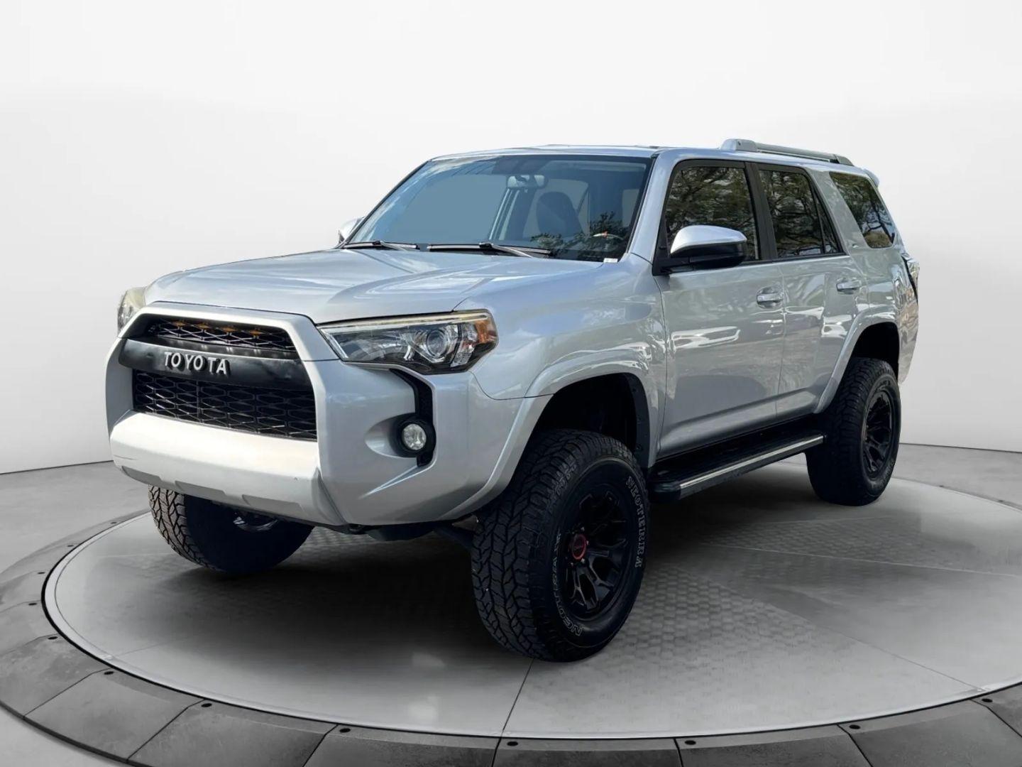 Toyota 4Runner Sr5 Sport Utility 4D - Thumbnail 5