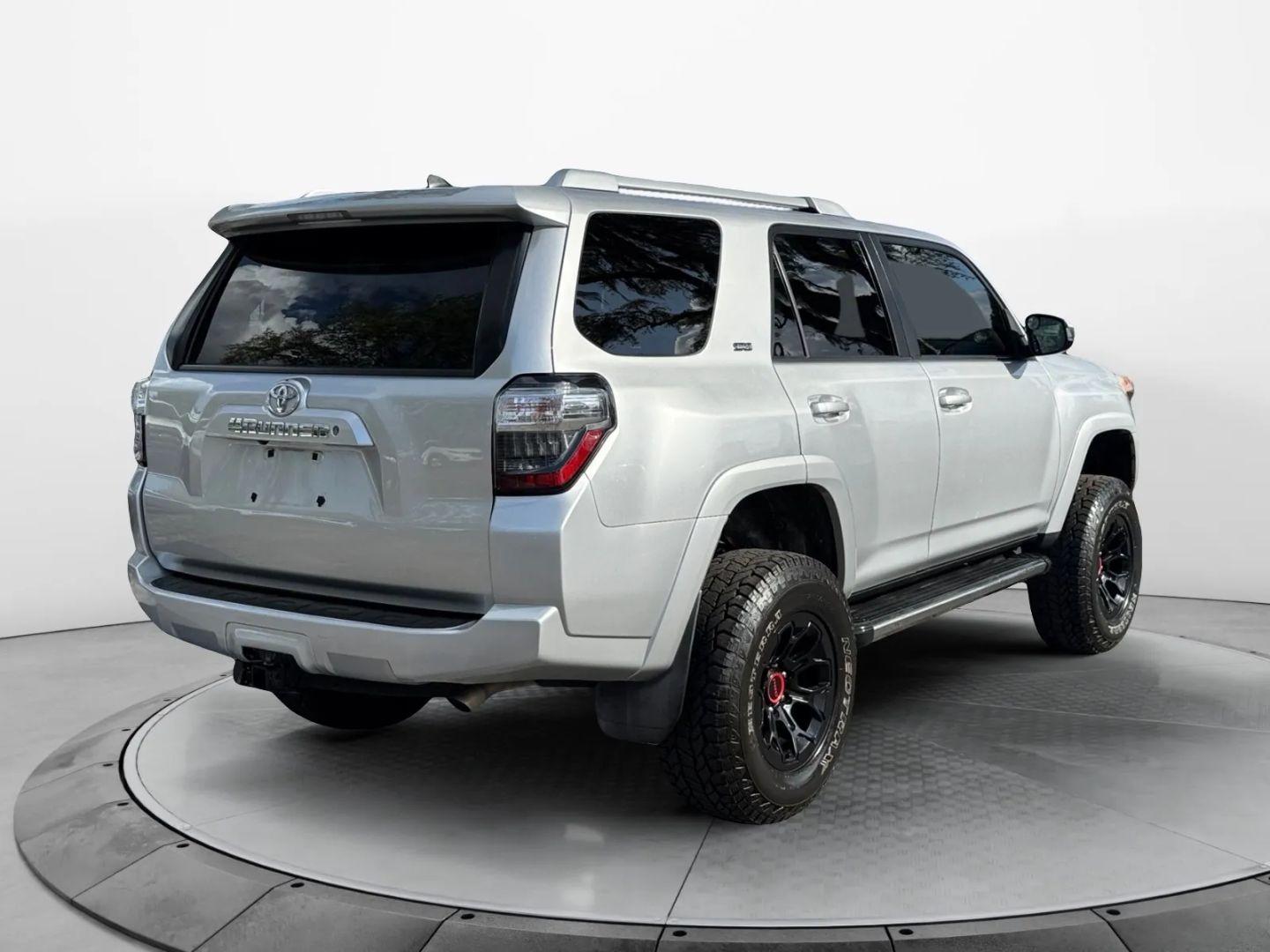 Toyota 4Runner Sr5 Sport Utility 4D - Thumbnail 6