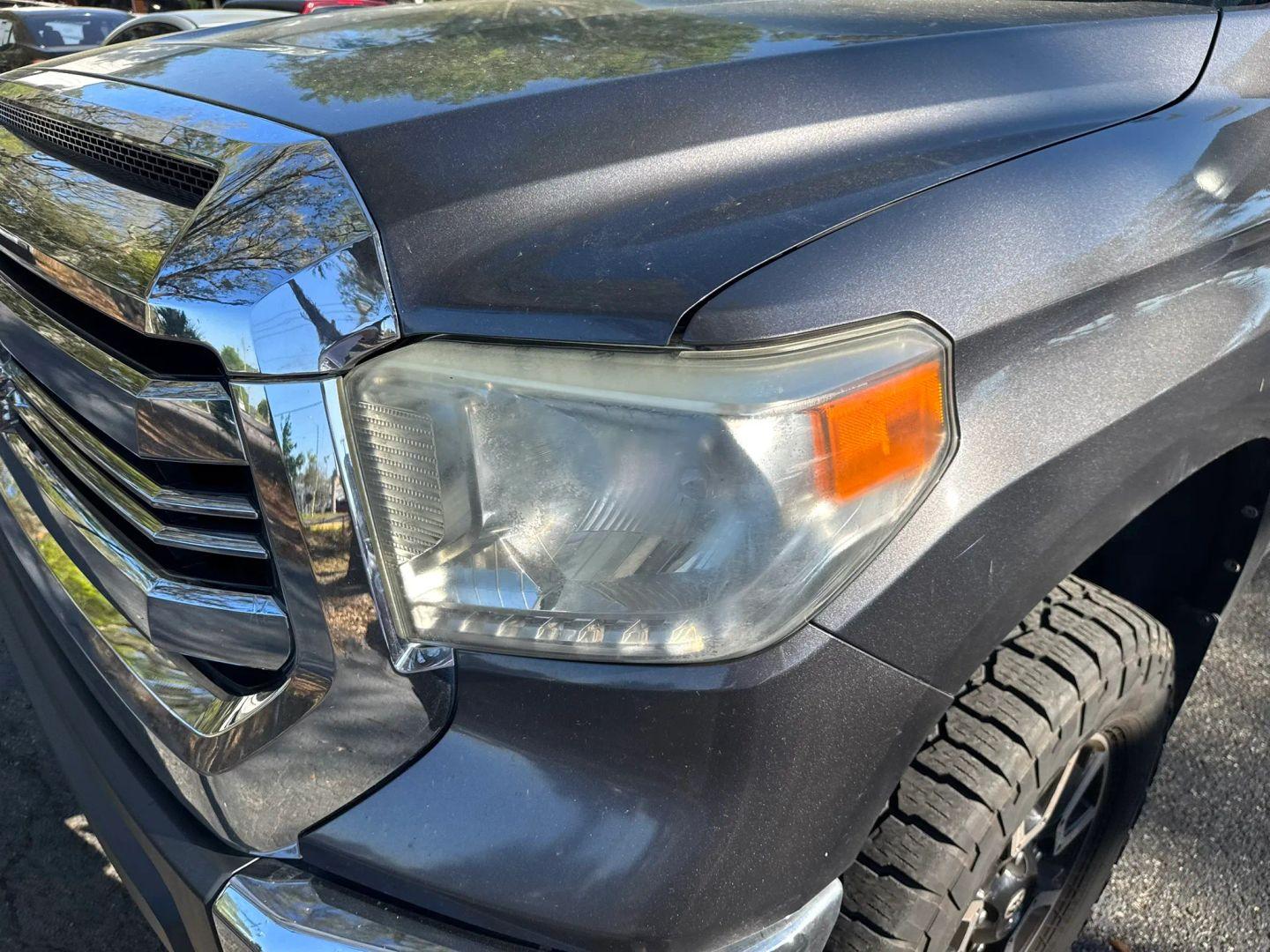 Toyota Tundra Double Cab Sr5 Pickup 4D 6 1/2 Ft - Thumbnail 20