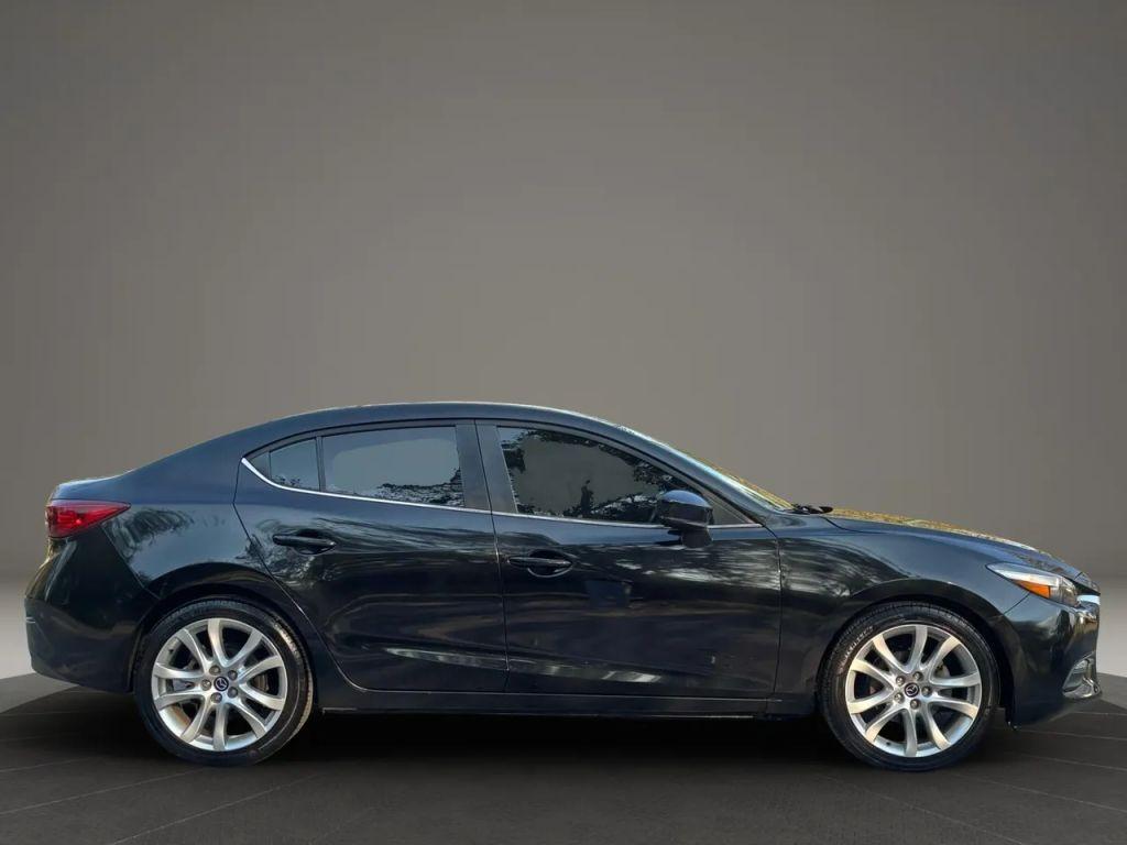 Mazda Mazda3 - Thumbnail 10
