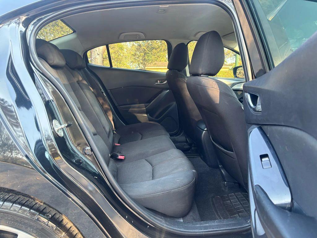 Mazda Mazda3 - Thumbnail 15