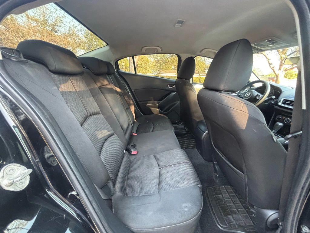 Mazda Mazda3 - Thumbnail 16