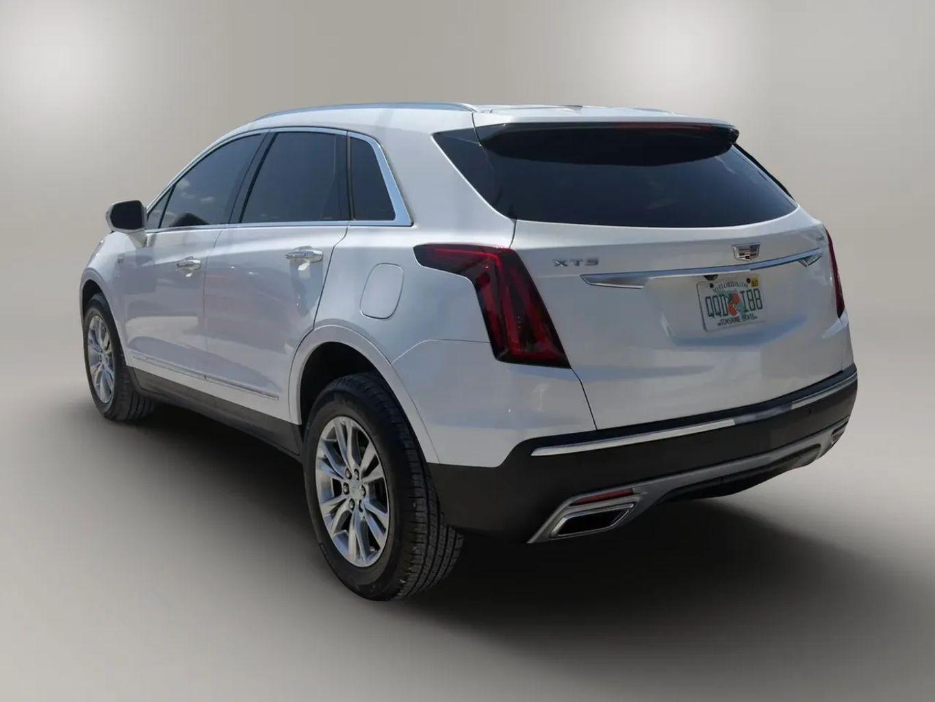 Cadillac Xt5 - Thumbnail 13