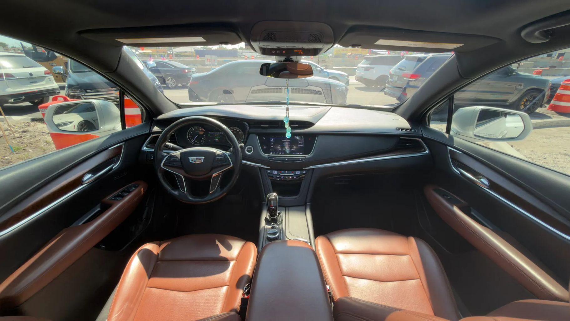 Cadillac Xt5 - Thumbnail 19