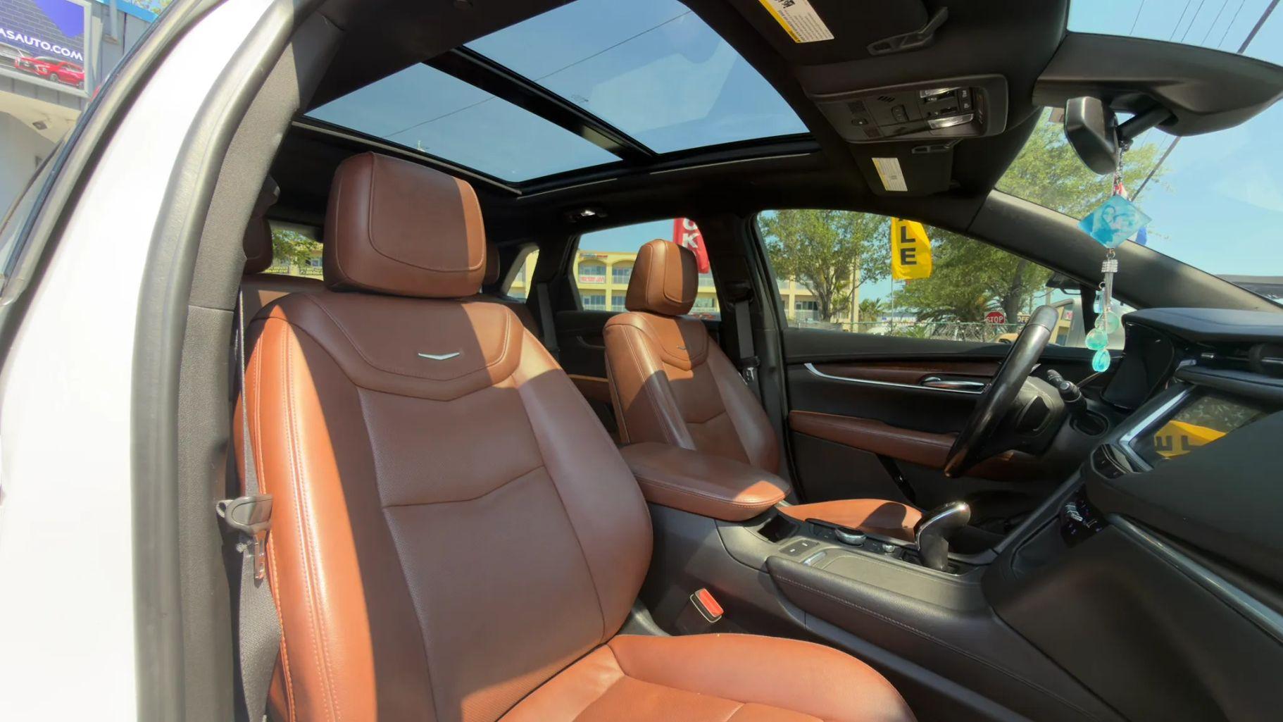 Cadillac Xt5 - Thumbnail 17