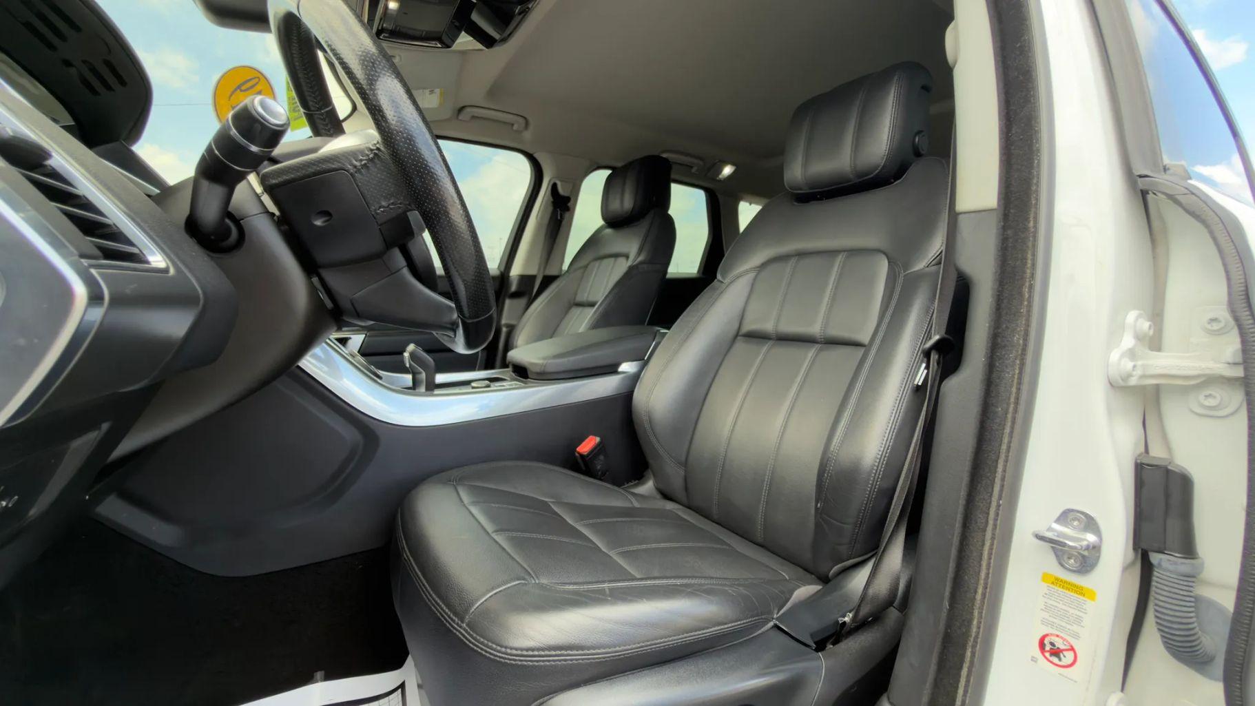 Land Rover Range Rover Sport - Thumbnail 3