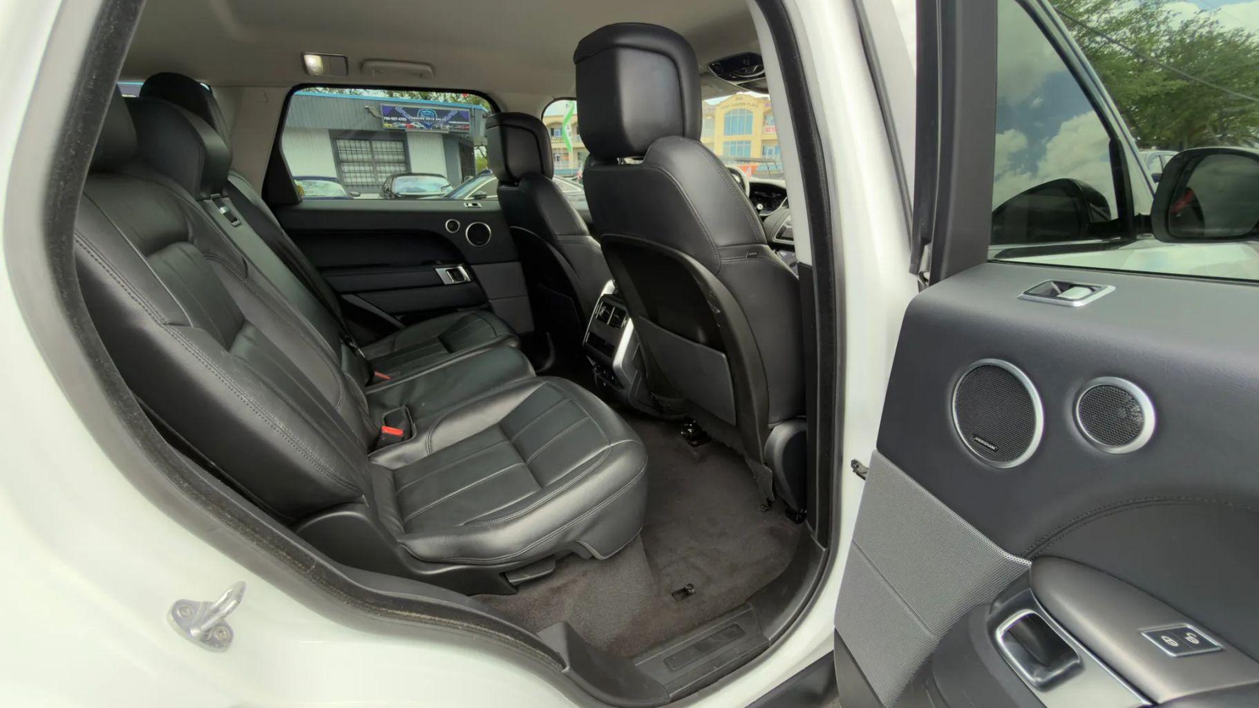 Land Rover Range Rover Sport - Thumbnail 16