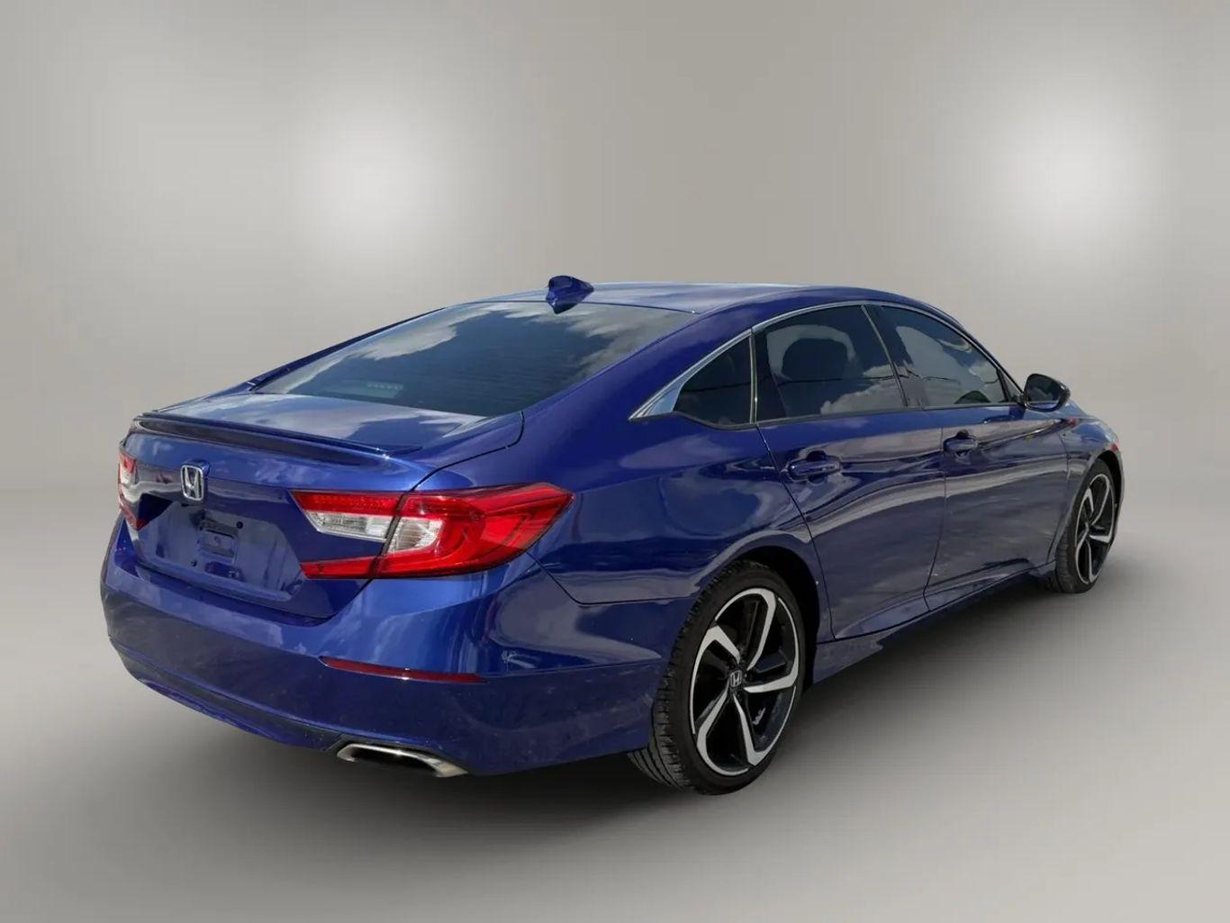 Honda Accord - Thumbnail 12