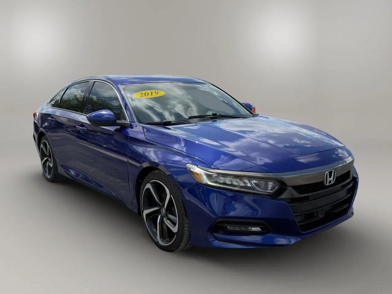 Honda Accord - Thumbnail 10