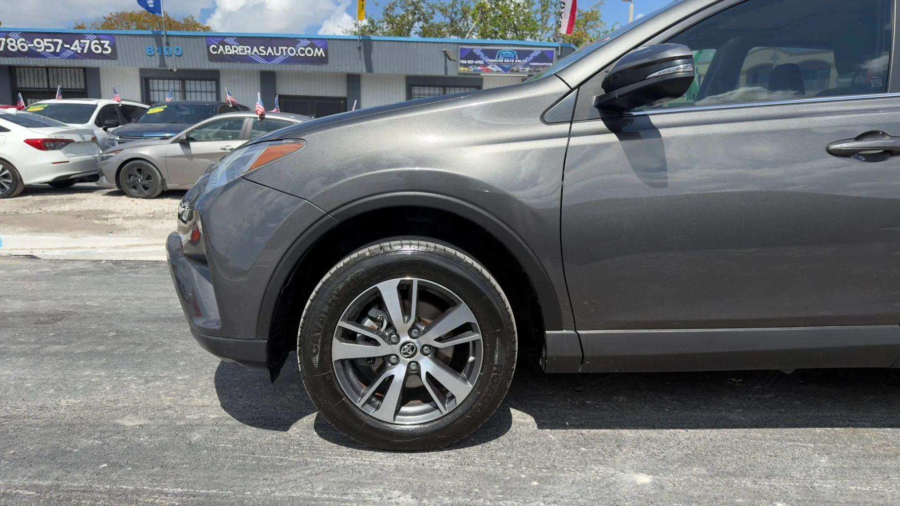 Toyota Rav4 - Thumbnail 11