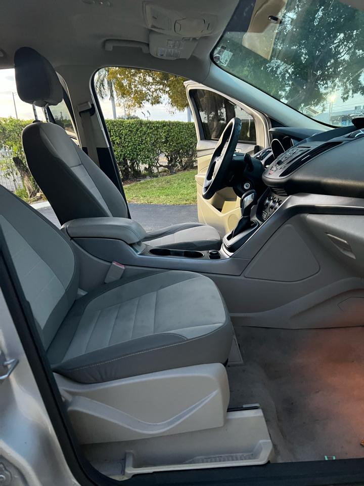 Ford Escape - Thumbnail 20