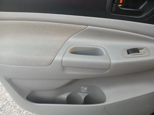 Toyota Tacoma Double Cab - Thumbnail 17