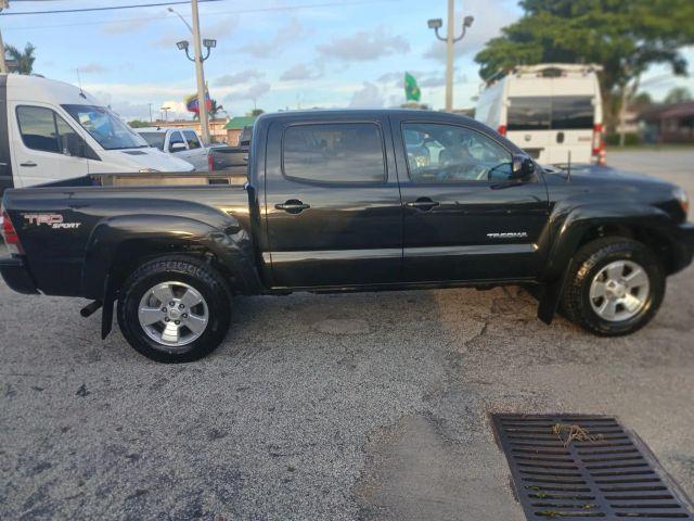 Toyota Tacoma Double Cab - Thumbnail 11