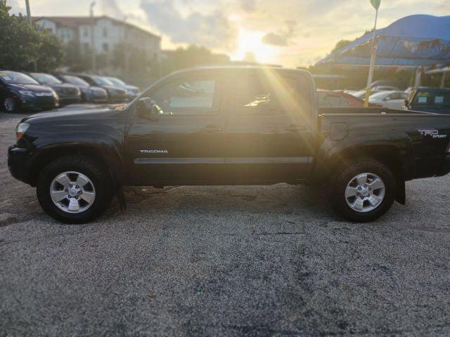 Toyota Tacoma Double Cab - Thumbnail 7