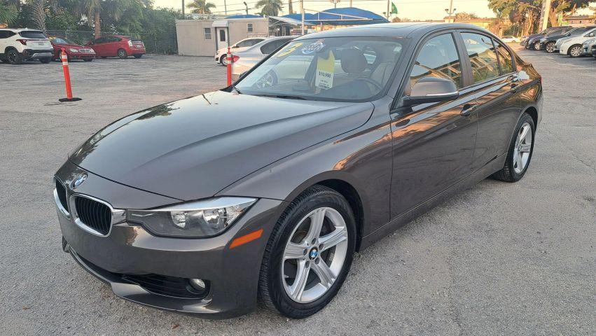 Bmw 3 Series - Thumbnail 8