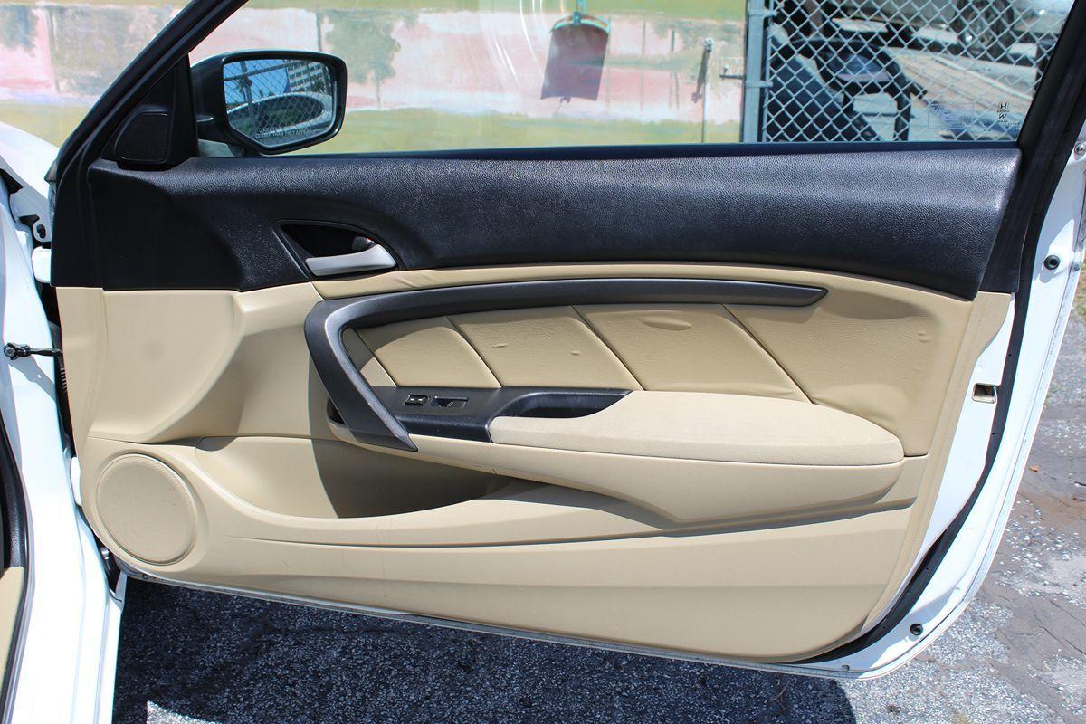 Honda Accord Coupe Only $8500 Cash** "No Financing" - Thumbnail 15