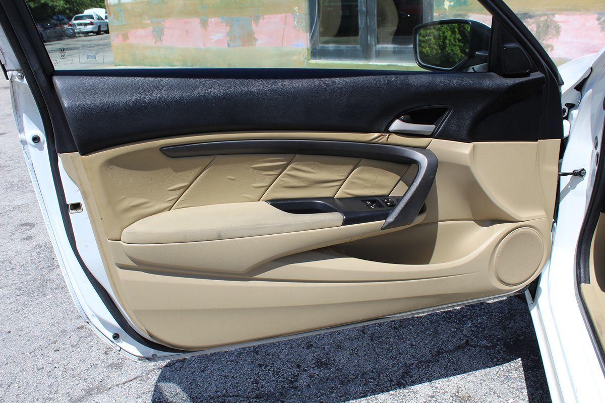 Honda Accord Coupe Only $8500 Cash** "No Financing" - Thumbnail 11