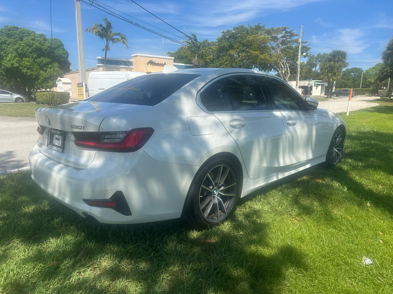 Bmw 3-Series330I - Thumbnail 7