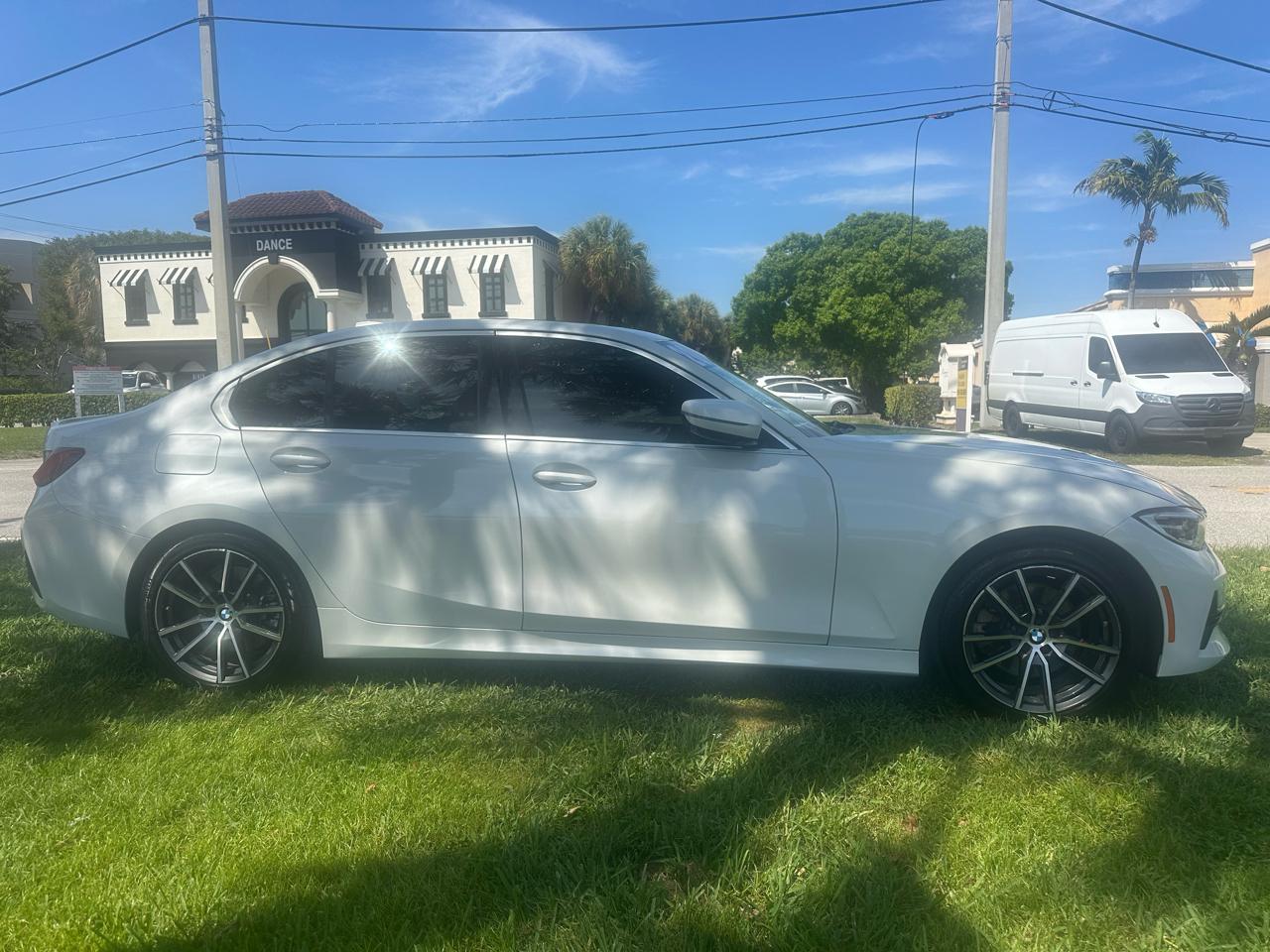 Bmw 3-Series330I - Thumbnail 6