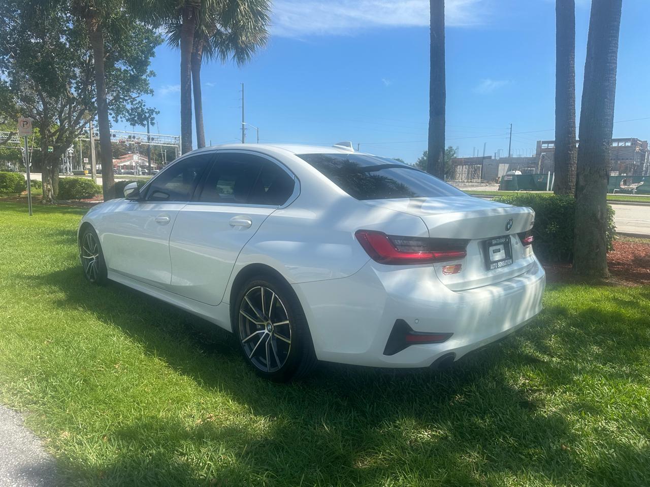 Bmw 3-Series330I - Thumbnail 11