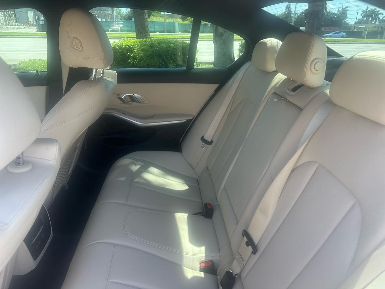 Bmw 3-Series330I - Thumbnail 20