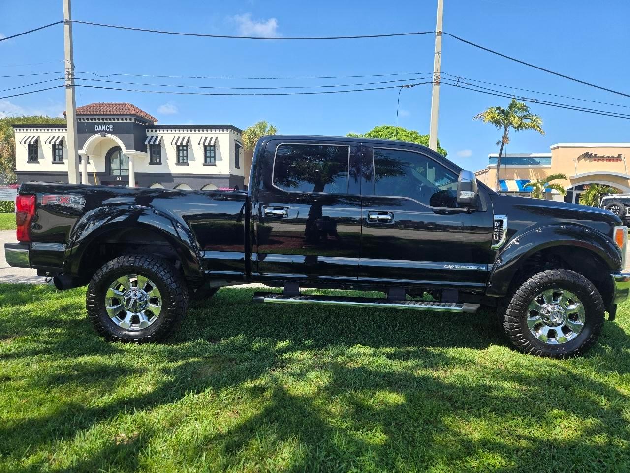 Ford F-350 Sdking Ranch Crew Cab 4Wd - Thumbnail 8