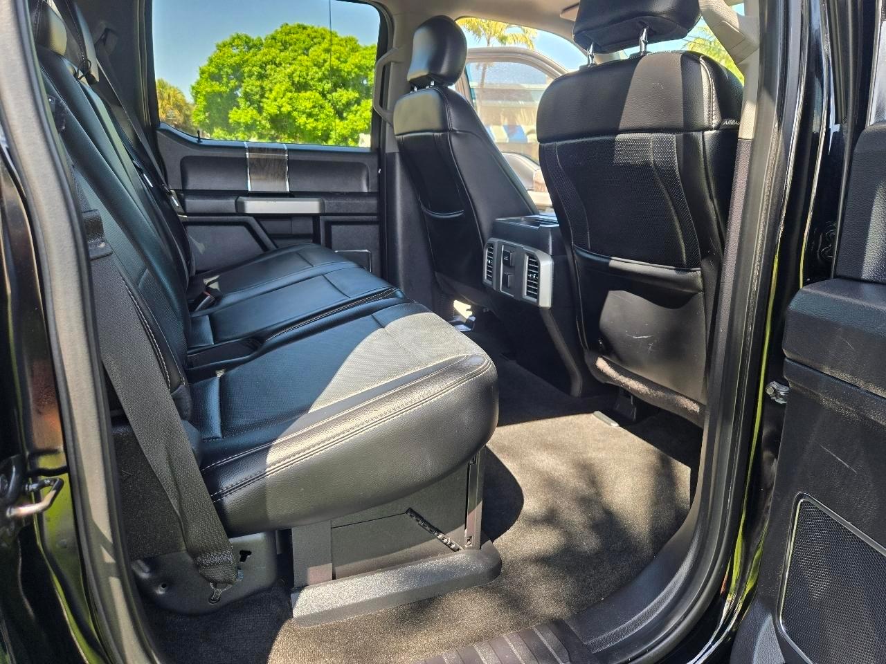 Ford F-350 Sdking Ranch Crew Cab 4Wd - Thumbnail 19