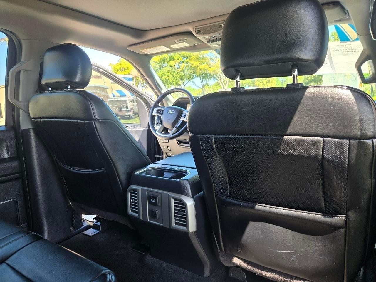 Ford F-350 Sdking Ranch Crew Cab 4Wd - Thumbnail 18