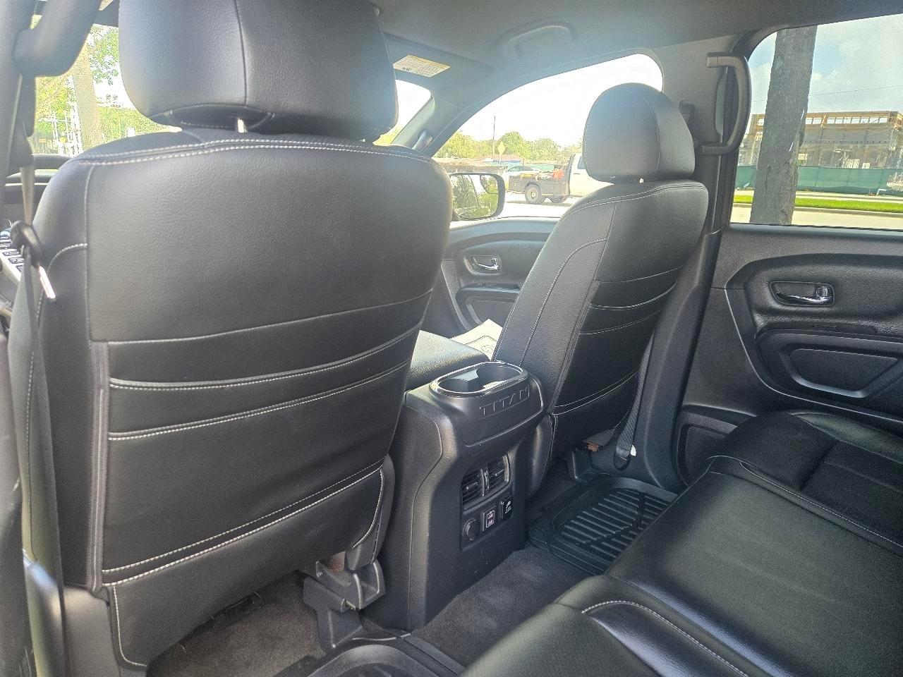 Nissan Titans Crew Cab 2Wd - Thumbnail 16