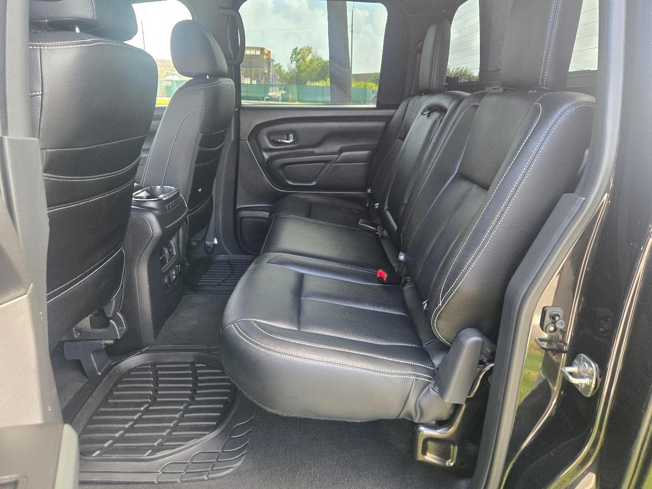 Nissan Titans Crew Cab 2Wd - Thumbnail 12