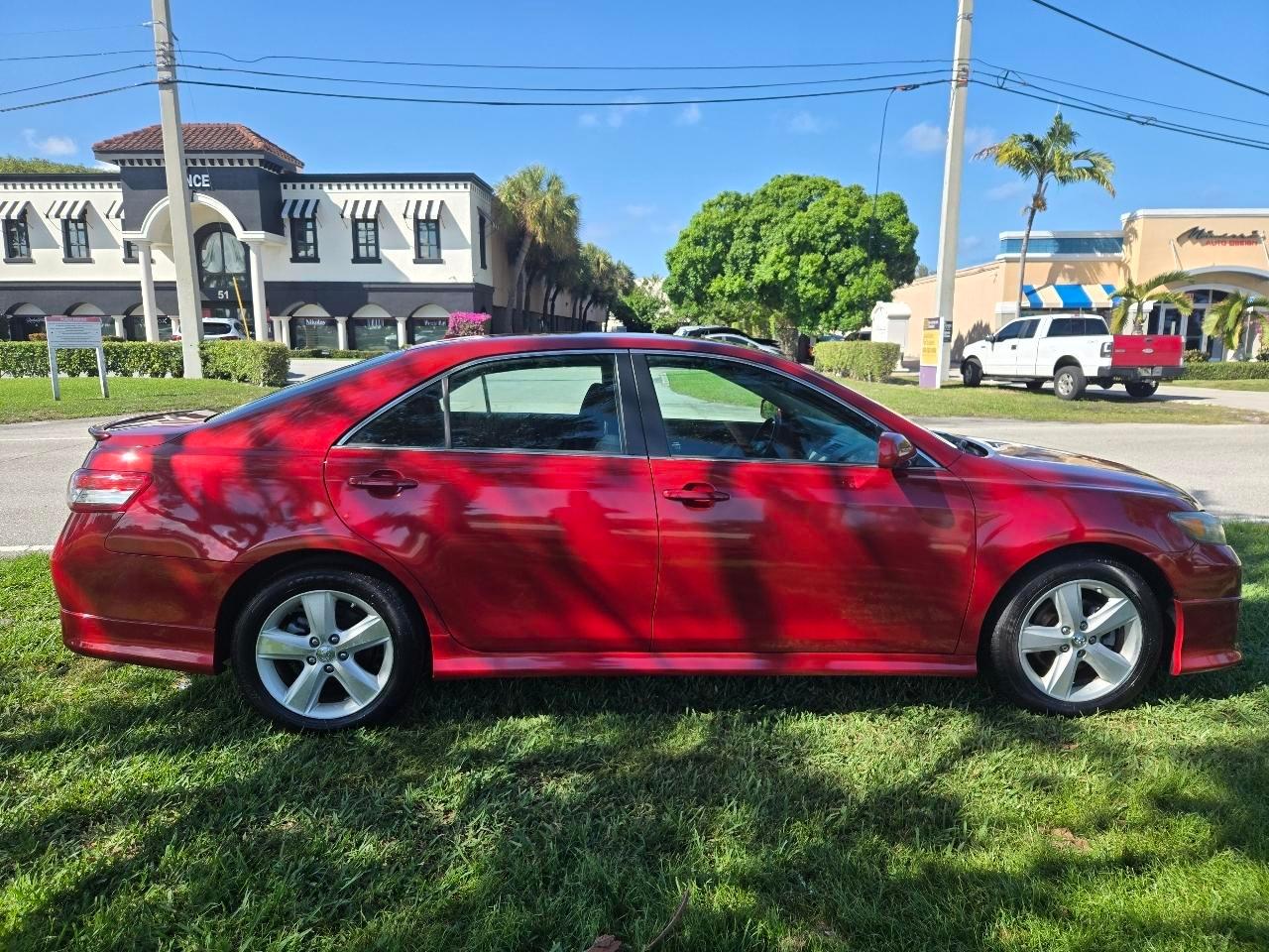 Toyota Camrybase 6-Spd At - Thumbnail 4