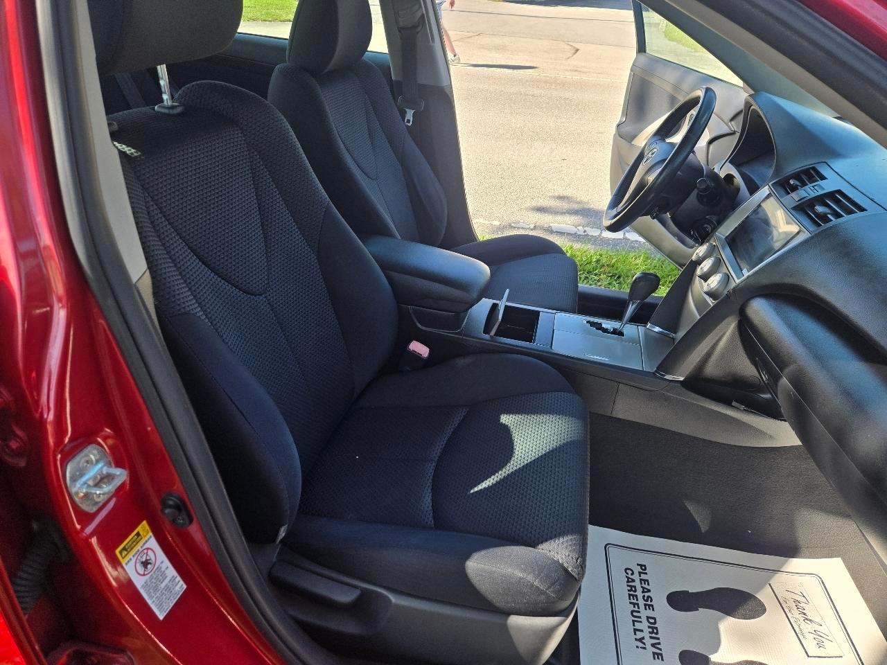 Toyota Camrybase 6-Spd At - Thumbnail 17