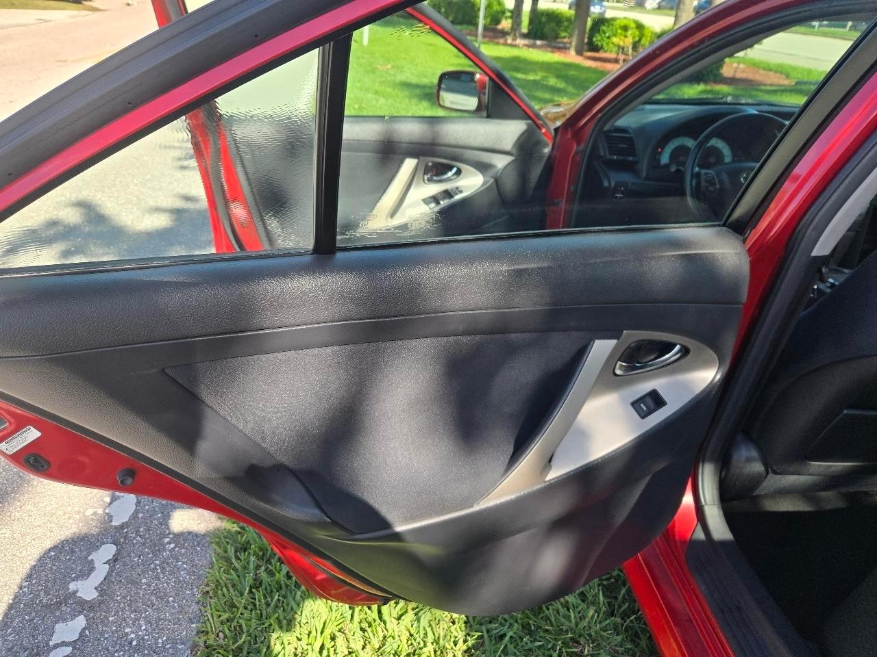 Toyota Camrybase 6-Spd At - Thumbnail 14