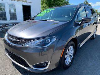 Chrysler Pacifica - Thumbnail 7