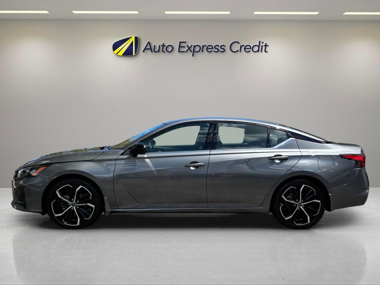 Nissan Altima Sr Fwd - Thumbnail 6