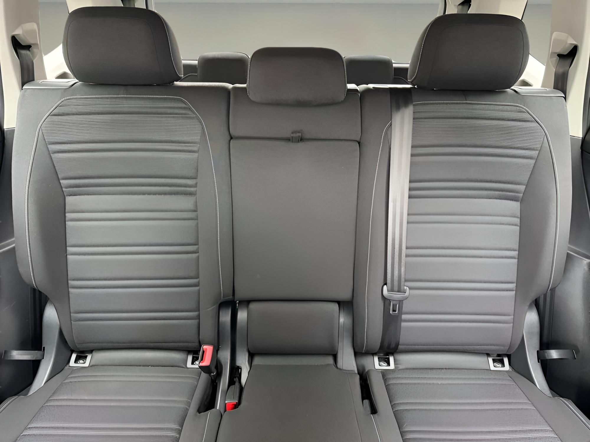 Volkswagen Tiguan 2.0T S - Thumbnail 10