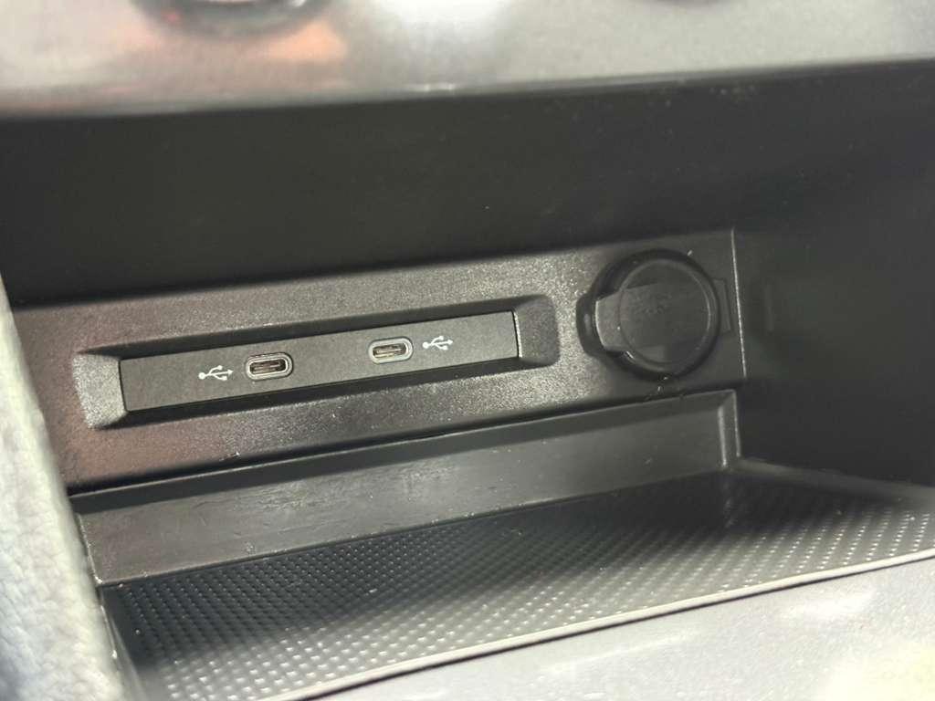 Volkswagen Tiguan 2.0T S - Thumbnail 16