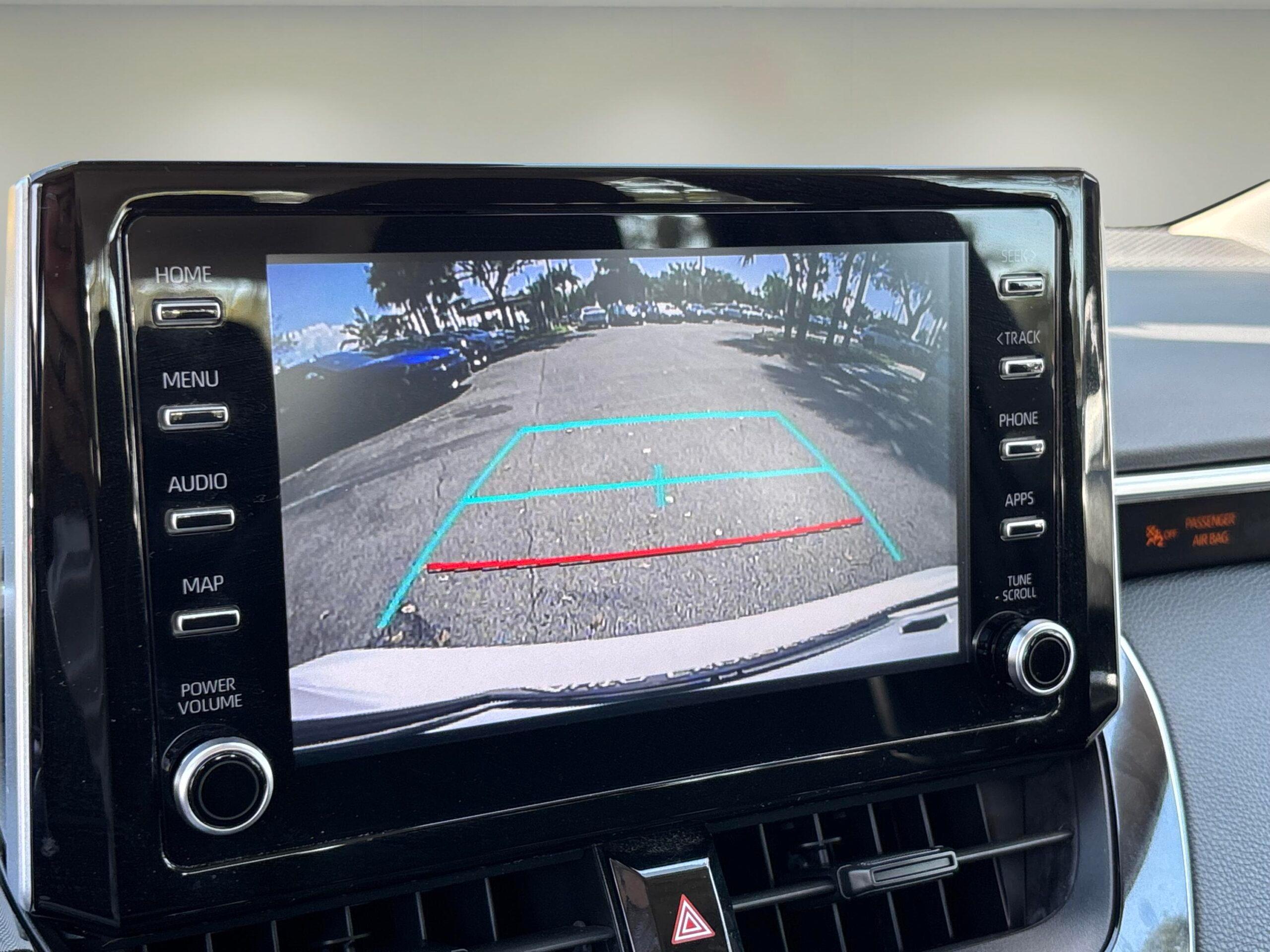 Toyota Corolla Le - Thumbnail 10