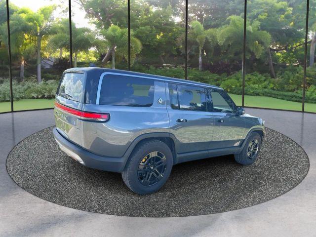 RIVIAN R1S - Thumbnail 5