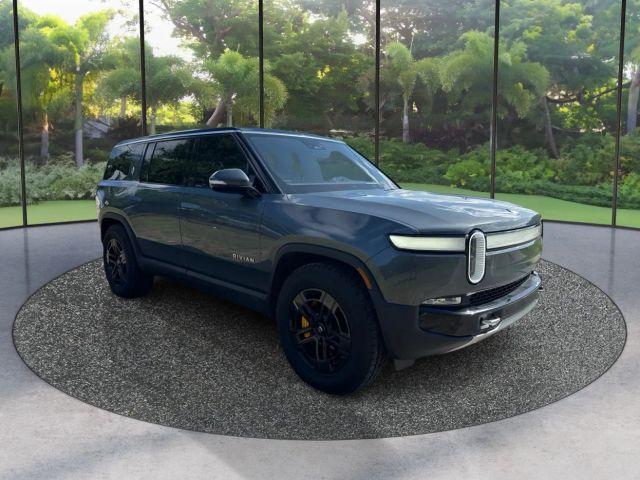 RIVIAN R1S - Thumbnail 3