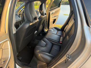 Volvo Xc60 - Thumbnail 2