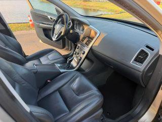 Volvo Xc60 - Thumbnail 20