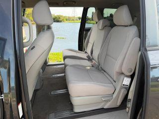Kia Sedona - Thumbnail 2